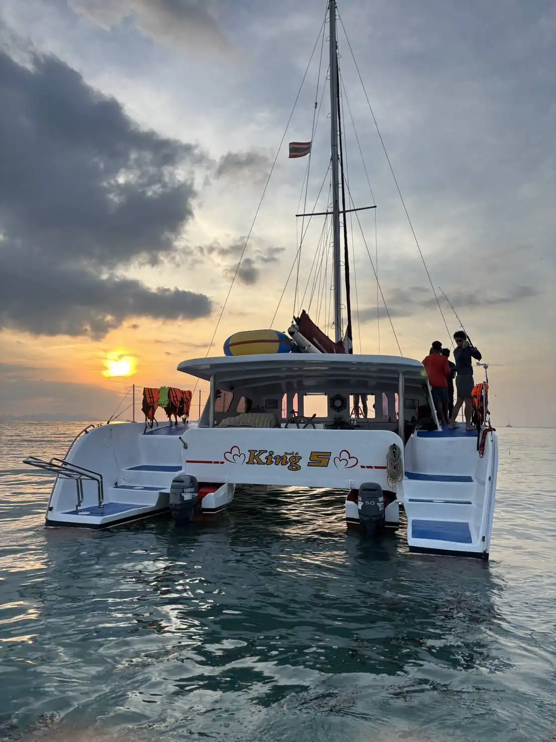 Group of friends enjoying a private boat trip from Koh Samui