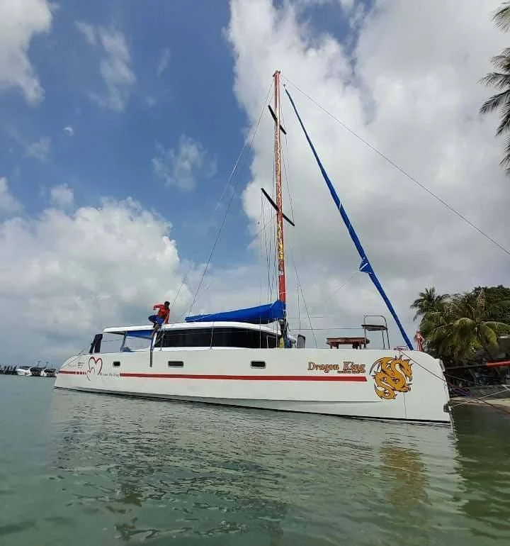 Group of friends enjoying a private boat trip from Koh Samui